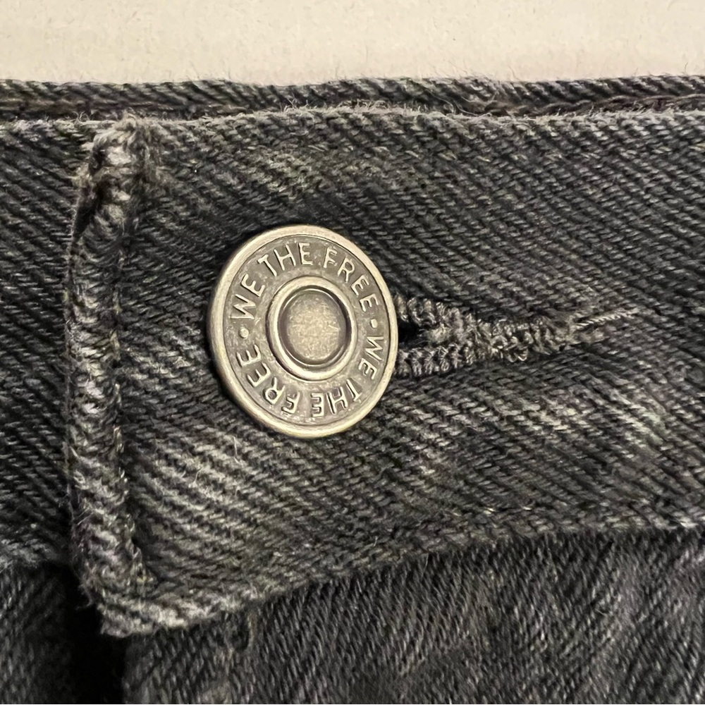 We the Free by Free People Shorts Distressed Denim Button Fly Black Size 30 - Picture 9 of 13